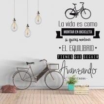Vinilo frase la vida es como montar en bicicleta