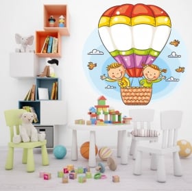 Vinilos y pegatinas infantiles niños en globo