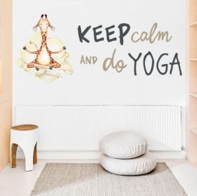 Vinilos y pegatinas jirafa con frase en inglés keep calm yoga