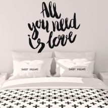 Vinilos de pared frases en inglés all you need is love