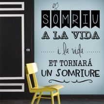Vinilos y pegatinas frases catalán somriu a la vida