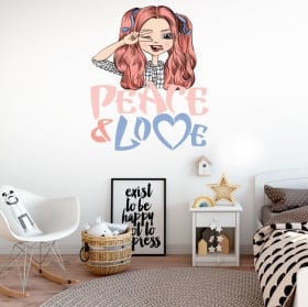 Vinilos y pegatinas mujer con frase peace and love