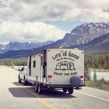 Vinilos y pegatinas caravanas frase life is good